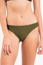 Carica l&#39;immagine nel visualizzatore di Gallery, Bottom Croco Essential-Comfy
