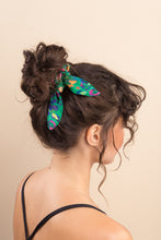 Carica l&#39;immagine nel visualizzatore di Gallery, Wilds Scrunchie
