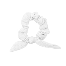 Carica l&#39;immagine nel visualizzatore di Gallery, Bora-White Scrunchie
